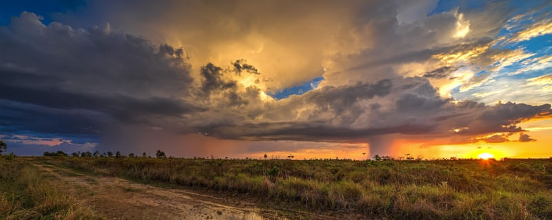 PANORÂMICA DO PÔR-DO-SOL