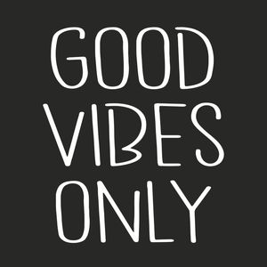 GOOD VIBES ONLY COM FUNDO PRETO - VERSÃO COLOR