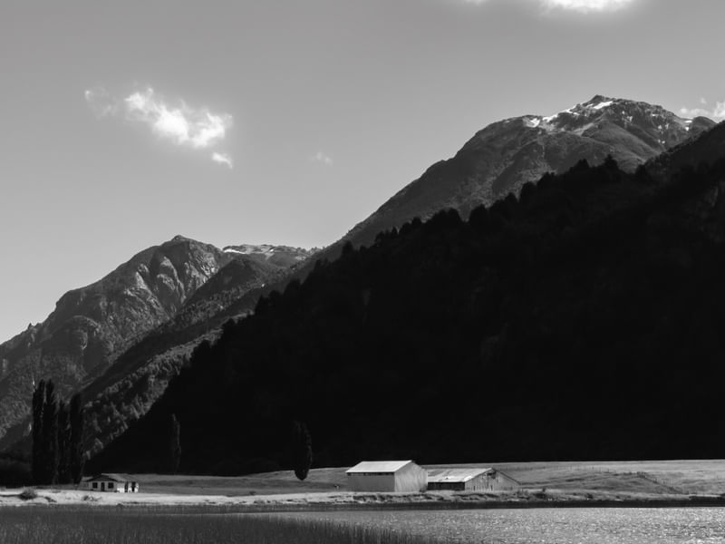 MONTANHAS NO QUINTAL DE CASA