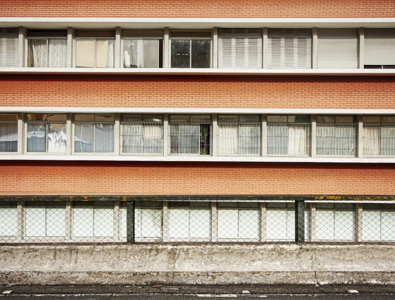 JANELAS E TIJOLINHOS