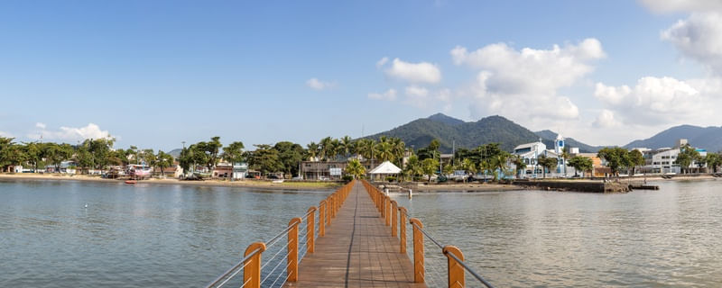 ANDANDO SOBRE O MAR