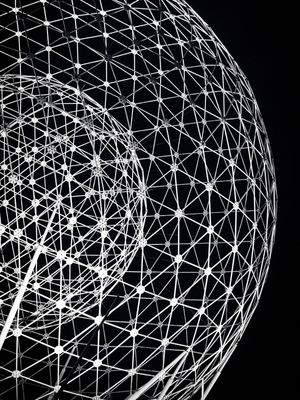 ABSTRATO - GLOBO METÁLICO