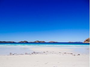 LUCKY BAY