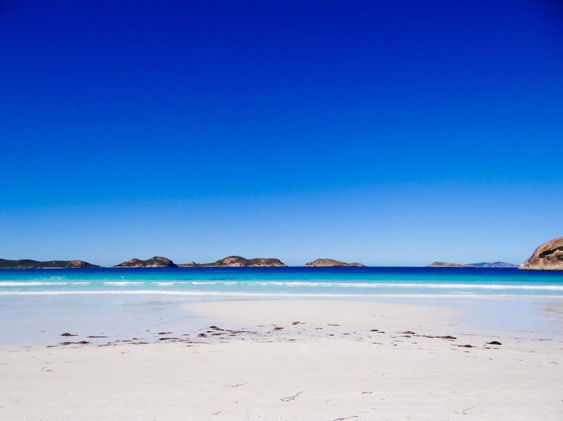 LUCKY BAY