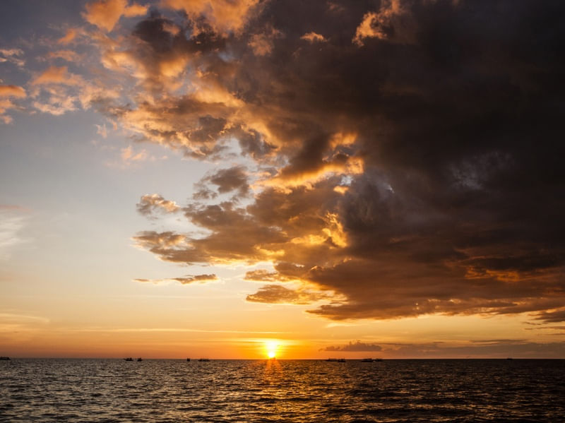 PÔR DO SOL NO CAMBOJA