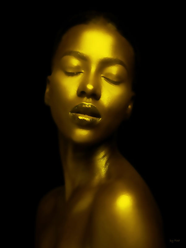 GOLD WOMAN