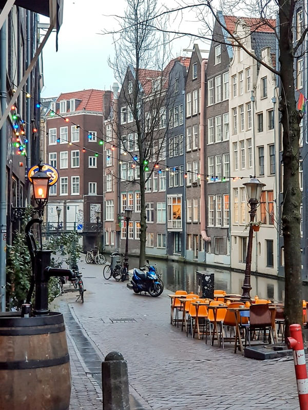 TARDE DE INVERNO EM AMSTERDAM
