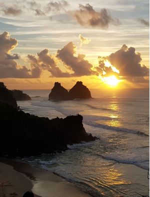 PÔR DO SOL EM NORONHA POR ANDERSON AMARO