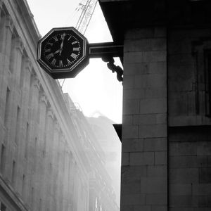 LONDON TIME