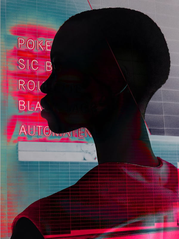 WOMAN CITY LIGHT