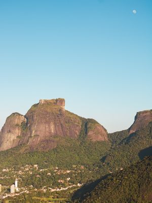 GÁVEA E LUA