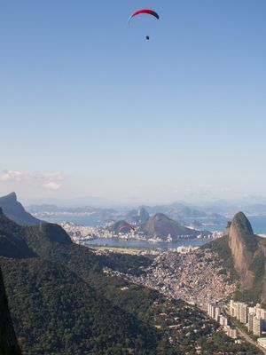 VOO SOBRE CARIOCA