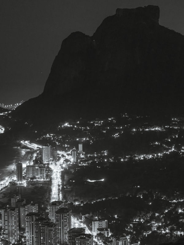 GÁVEA A NOITE