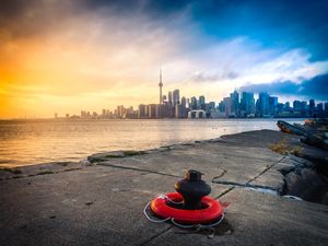 TORONTO POR DO SOL