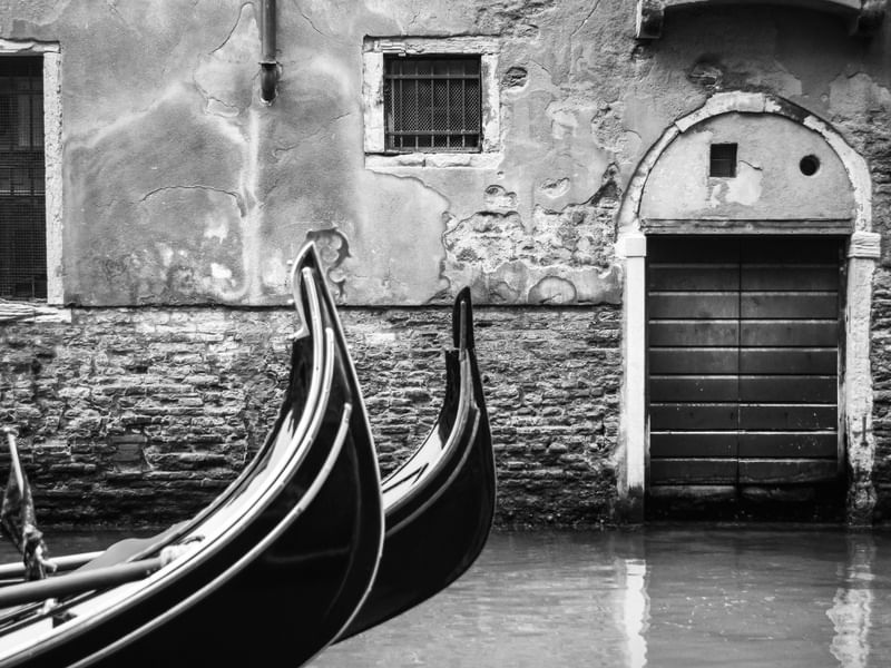GONDOLAS