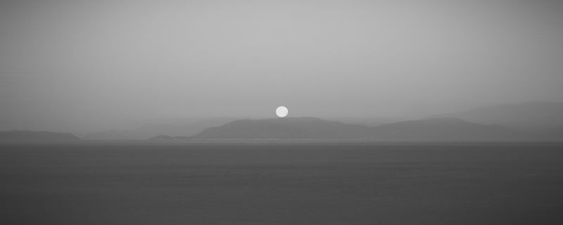 LUA E NEBLINA
