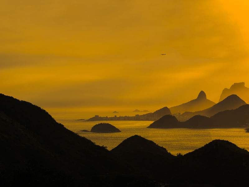 O POENTE NA ESPINHA DE SUAS MONTANHAS - DÍPTICO 01