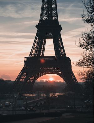 NASCER DO SOL - TORRE EIFFEL