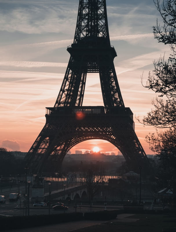 NASCER DO SOL - TORRE EIFFEL