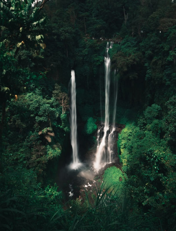 CACHOEIRA EM BALI
