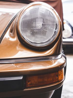 PORSCHE DOURADO REVELADO.