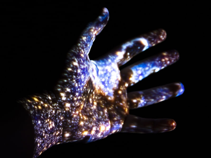 FEEL THE UNIVERSE (4)