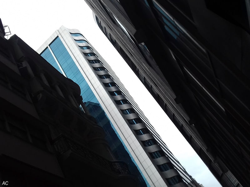 O CONTRASTE VII