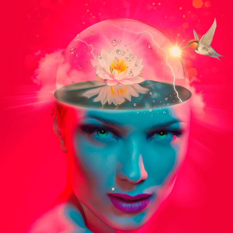 GLASS HEAD