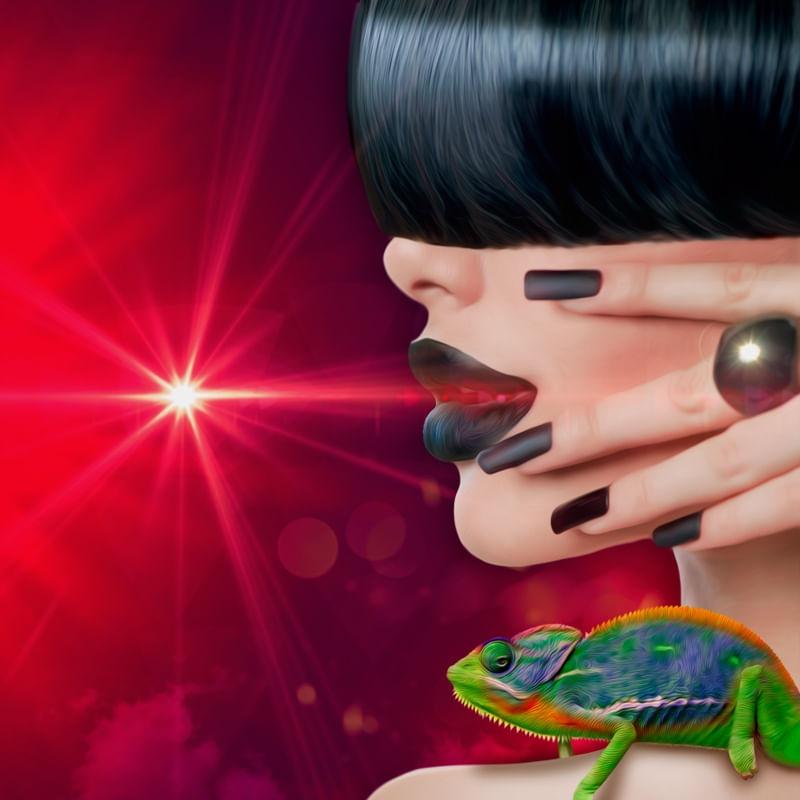 CHAMELEON WOMAN