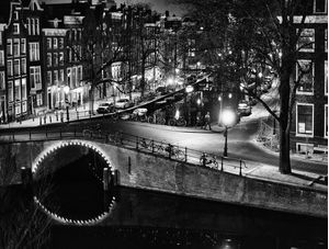 AMSTERDAM PRETO E BRANCO