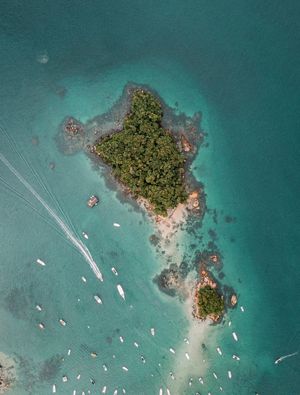 UM MERGULHO DE ILHA