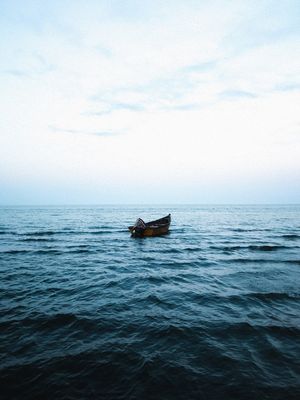 PLASTER BOAT OCEAN WALL