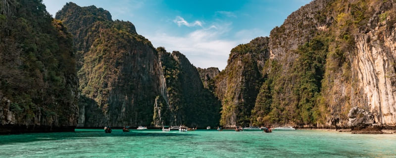 PHI PHI EM PANORAMA