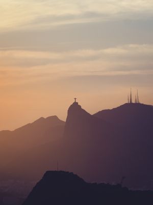 DE NITERÓI AO CRISTO