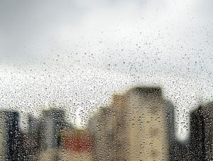 CHUVA NA JANELA EM BH