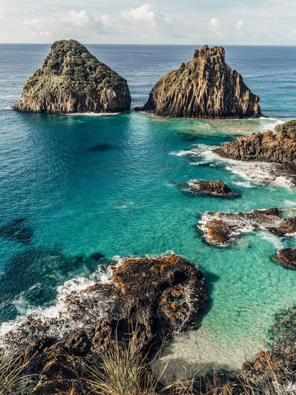 NORONHA CLÁSSICO - BAÍA DOS PORCOS, CACIMBA DO PADRE E MORRO DOIS IRMÃOS