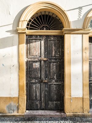 PORTA ANTIGA NO RECIFE - AMARELO 2