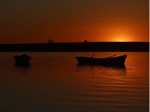 BARCOS NOS PÔR DO SOL NO RIO URUGUAI