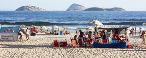 PRAIA CARIOCA EM UMA TARDE DE VERÃO