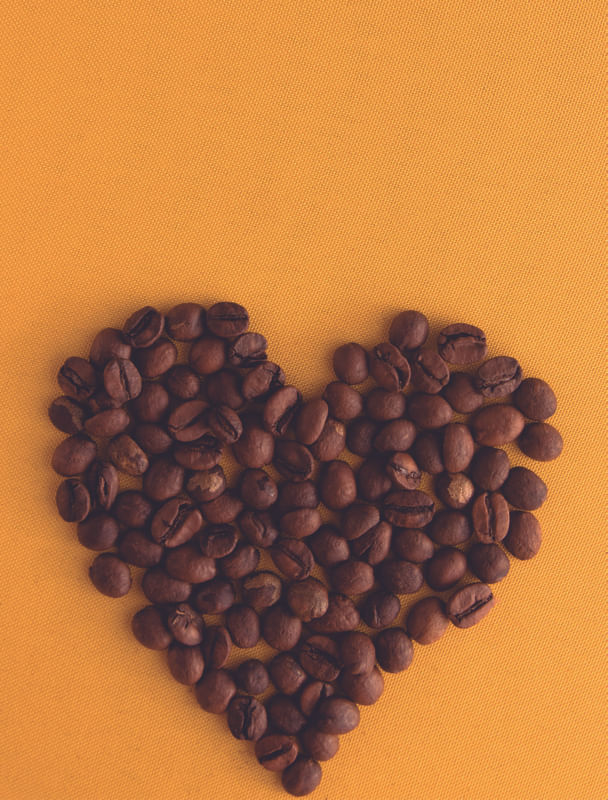 CORAÇÃO FEITO DE CAFÉ