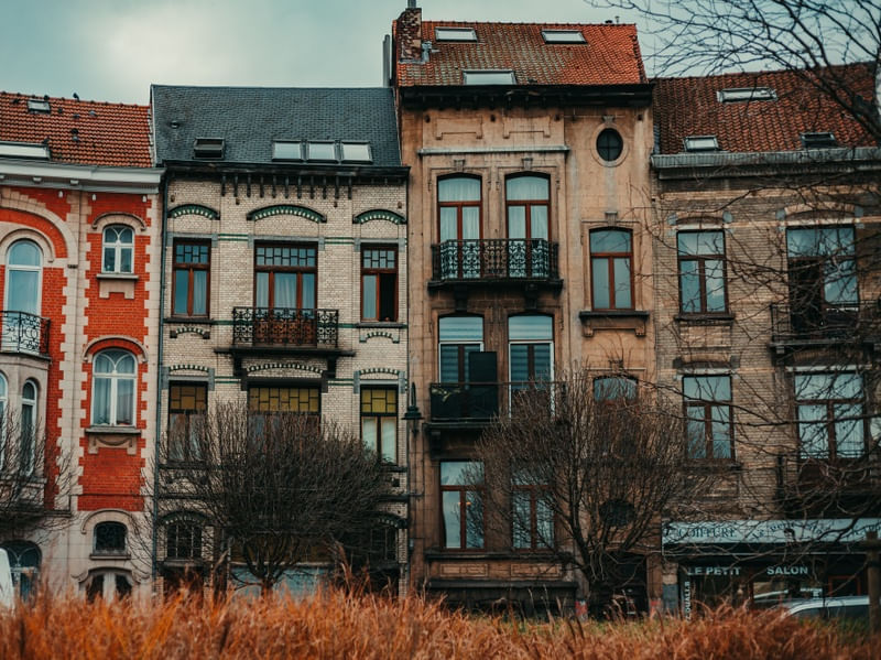 HOUSES