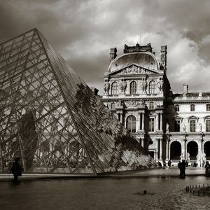 MUSEU DO LOUVRE ESPETACULAR II