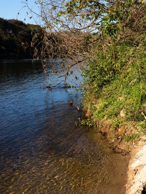 AREIA E ÁGUA DE MONJOLOS