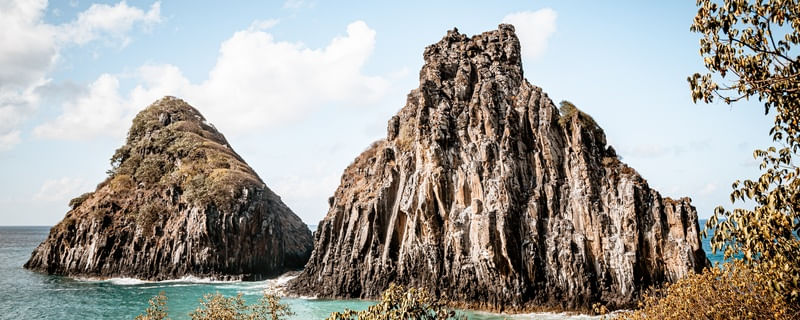 OLHARES DOS IRMÃOS