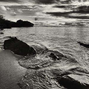 MONOCHROME OCEAN