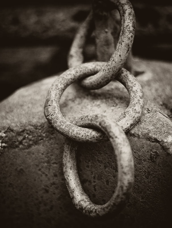 RUSTY CHAIN