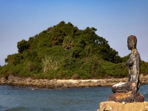 ESTATUA 07UA