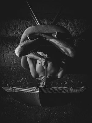 AUTORRETRATO - ALONE IN THE DARK #4