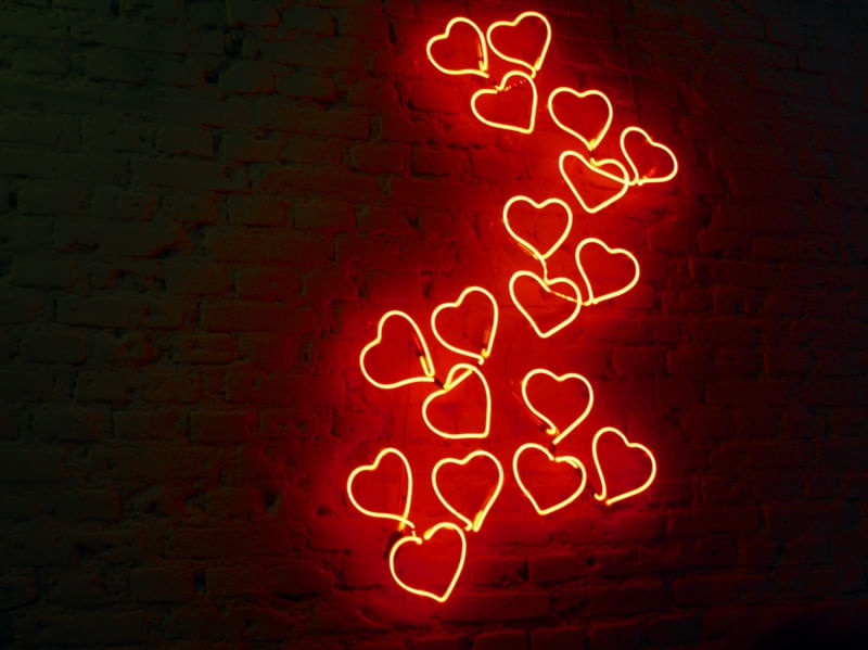LOVE NEON RED