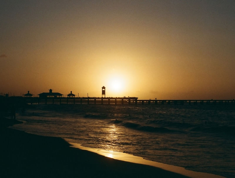 POR DO SOL NA PONTE METÁLICA